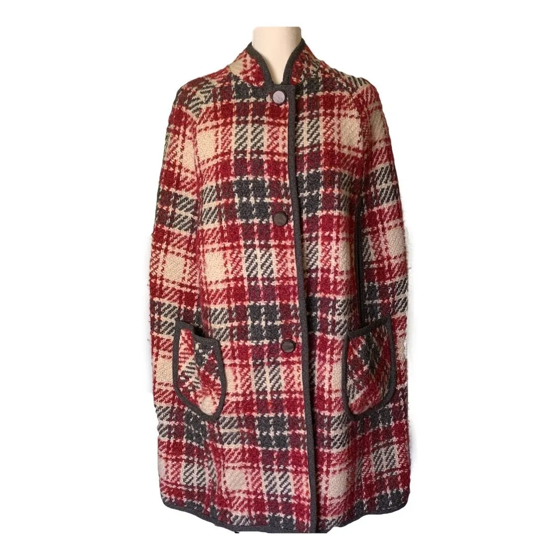 1960s Wool Poncho Cape in a Red and Gray Plaid. Stylish and Warm Vintage Outerwear Coat.