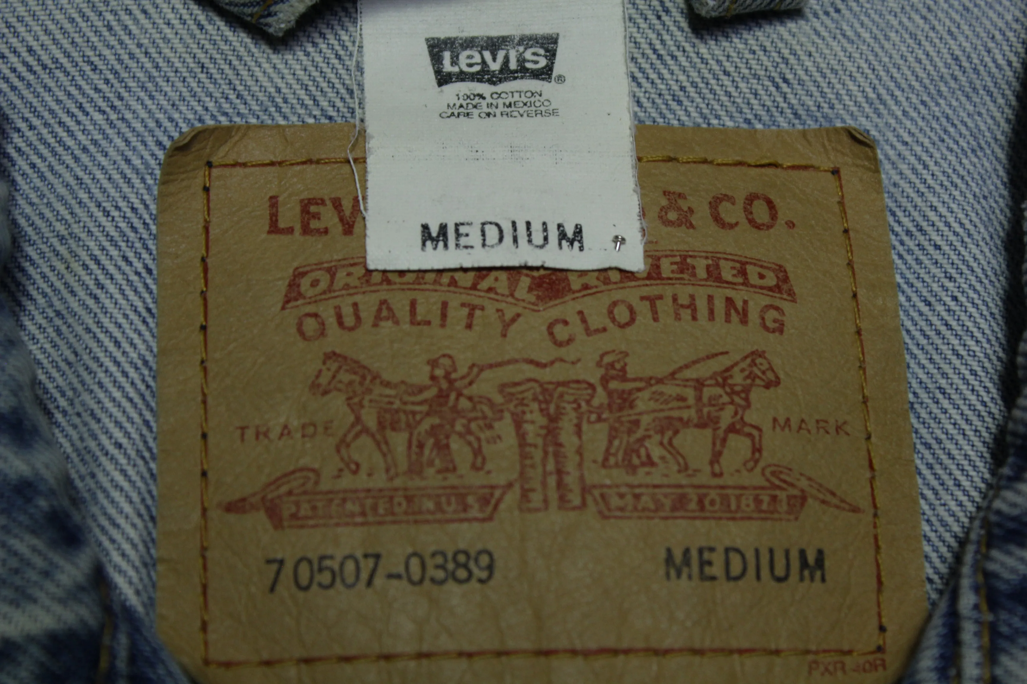 Levis 90's Vintage 70507-0389 Denim Blue Jean Trucker Jacket