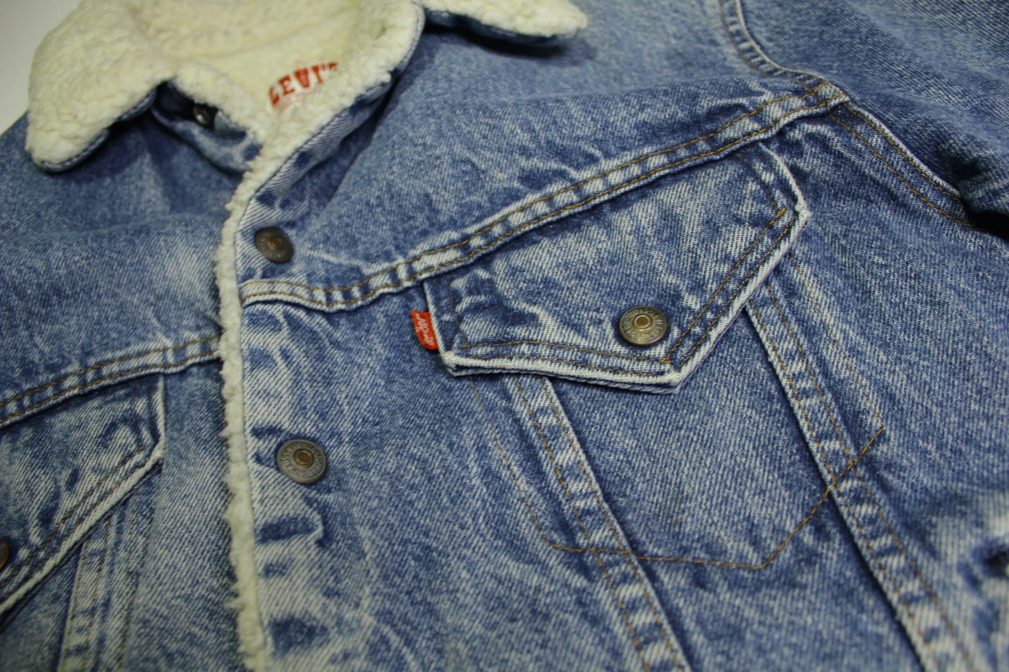 Levis San Francisco Sherpa Lined Light Washed 80's Denim Jean Jacket USA Made