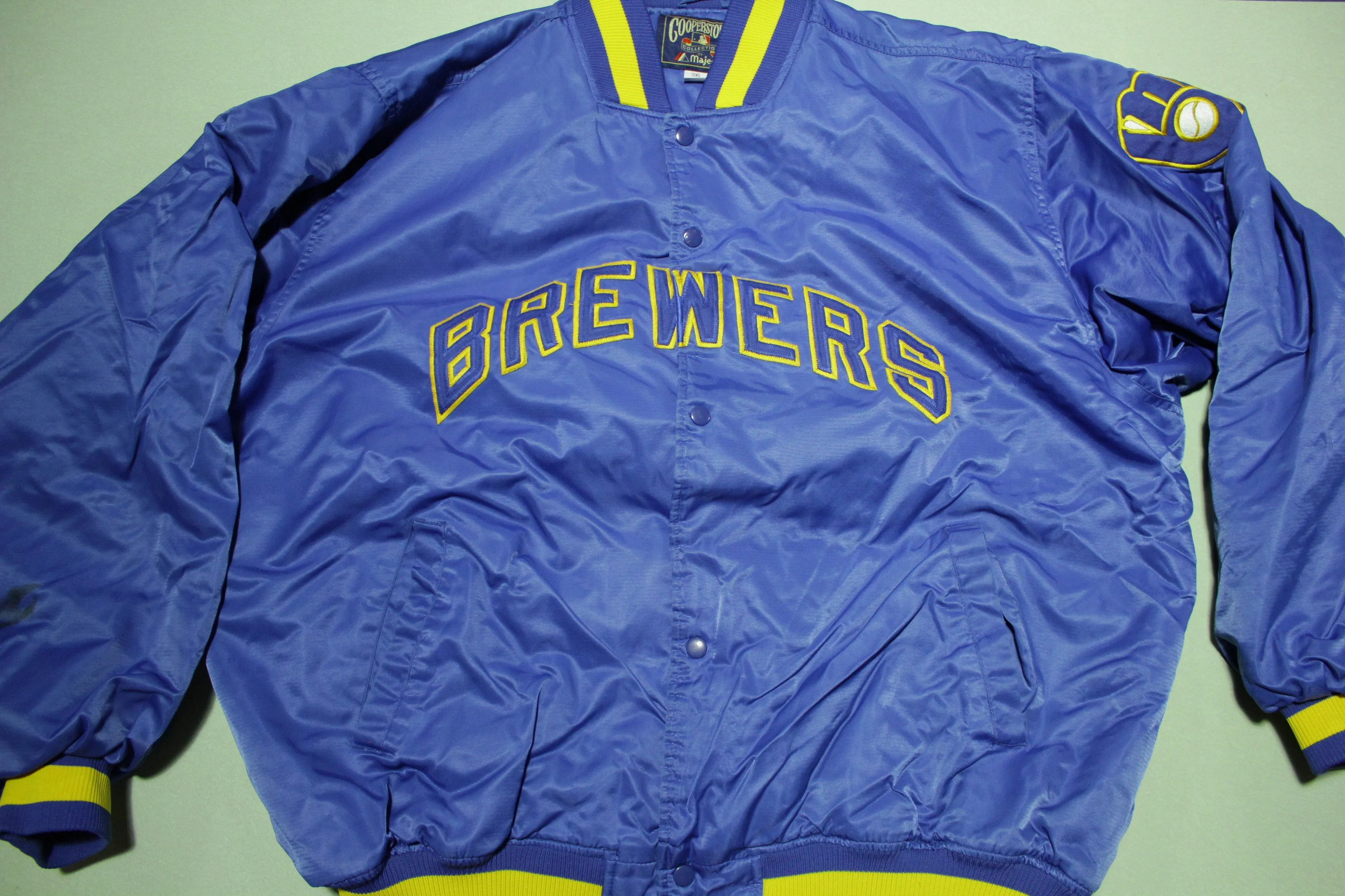 Milwaukee Brewers Vintage 90's Cooperstown Majestic Satin Baseball Team Coach Jacket