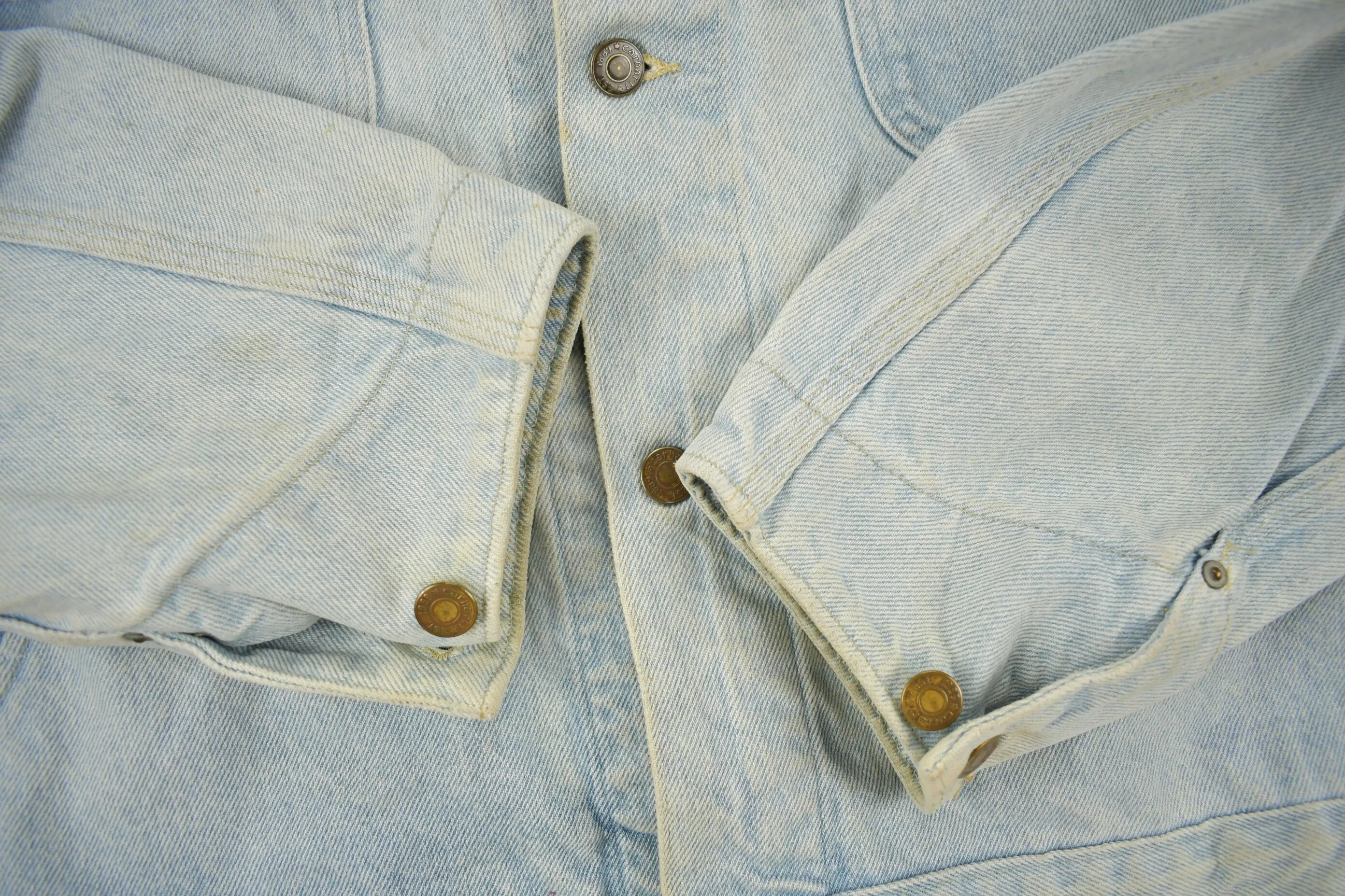 Vintage 1980s Carhartt Light Wash Jean Jacket / Vintage Workwear / Streetwear / Made In USA / Button Up / Boxy Fit